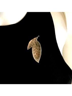 Vintage Silver-Tone Leaf Brooch Pin Jewelry